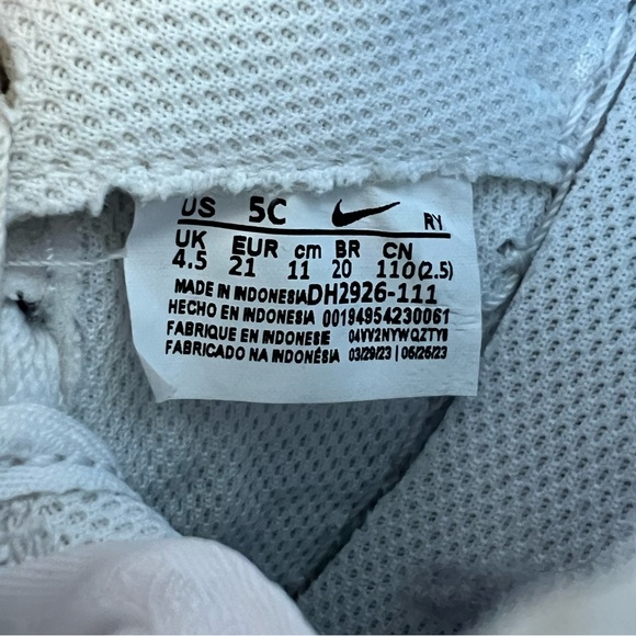 Children’s NIKE Air Forces - Picture 5 of 5